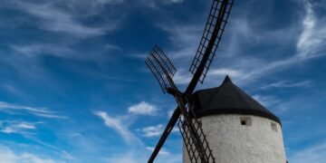 Switching to Solar: A Comprehensive Guide to Embracing Renewable Energy