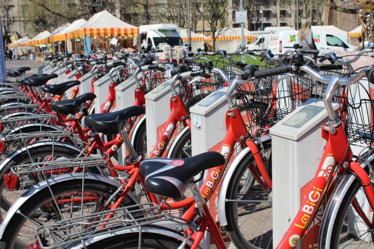 Simple Changes to Your Daily Routine: How to Reduce Your Carbon Footprint