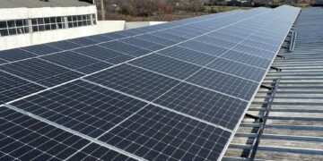 Hands-On Education: Exploring the Power of Renewable Energy Projects for Students