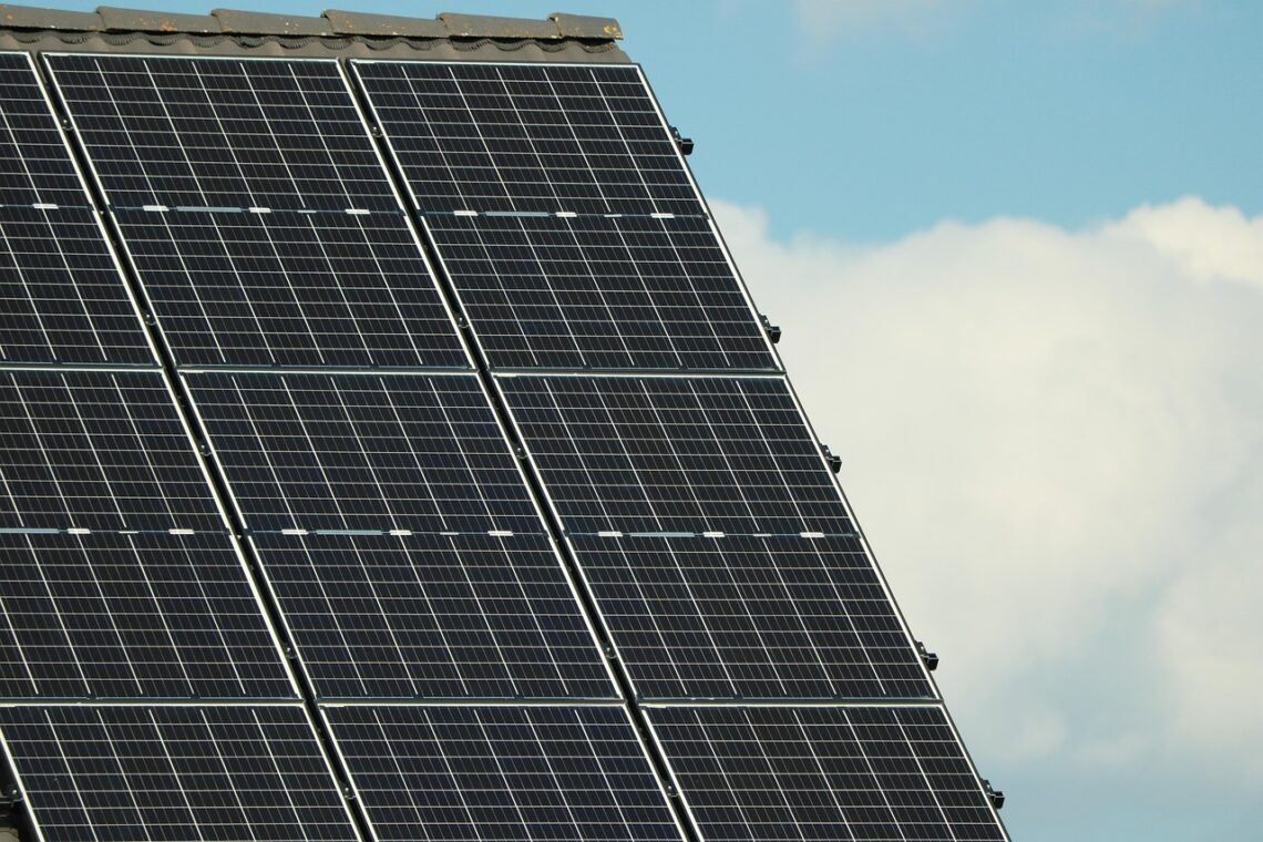 Step-by-Step: How to Switch to Solar Power and Save Money